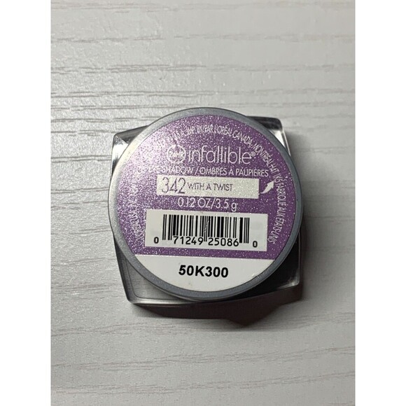 L'Oreal Infallible 24 Hour Eyeshadow, 755 With a Twist RARE HTF Purple 342 NEW - Picture 2 of 7